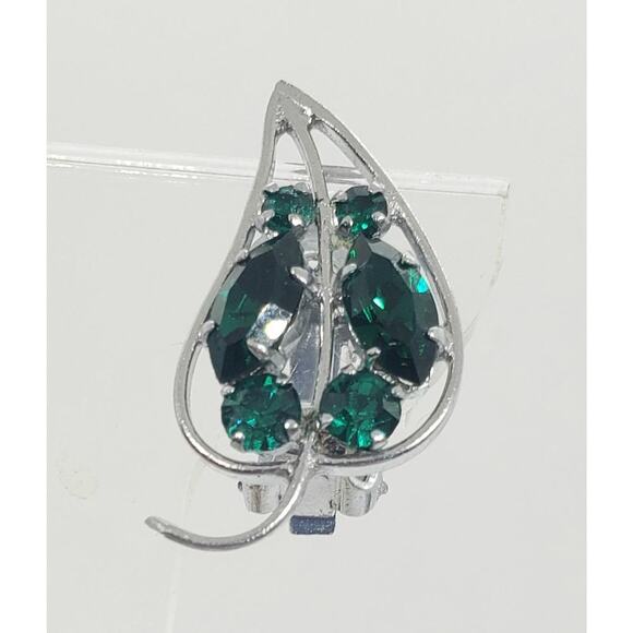 Vintage Earrings Leaf With Emerald Green Rhinestones Clip On Silver Toned - Picture 5 of 10